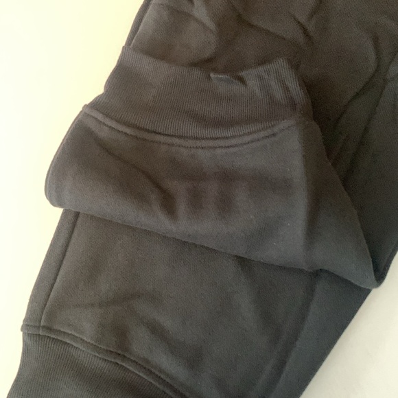 Victoria Secret - Picture 3 of 5